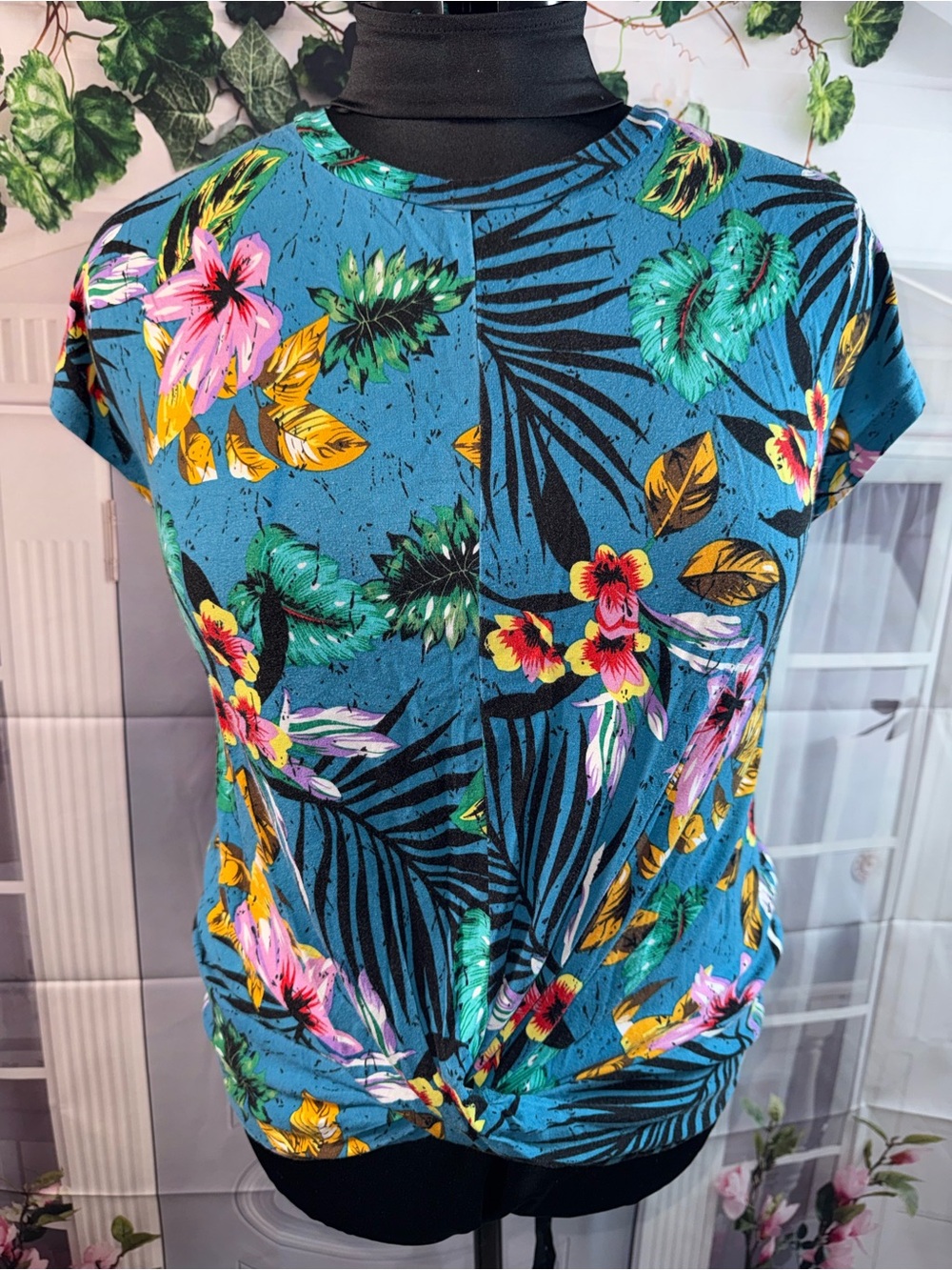 1144-Ysyokow Teal Tropical Twist-Front Short Sleeve Top